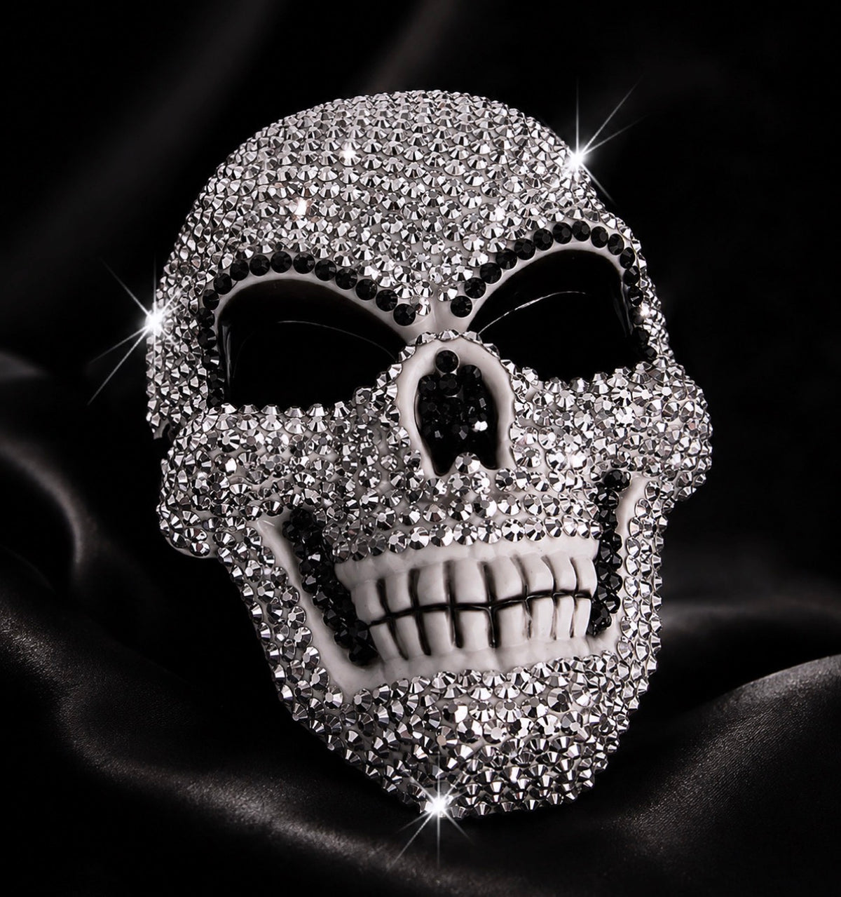 Haunted Elegance: Phantom Glamour Rhinestone Horror Mask⁠